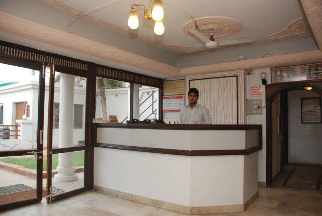 Hotel Royal Ahmedabad Exterior foto